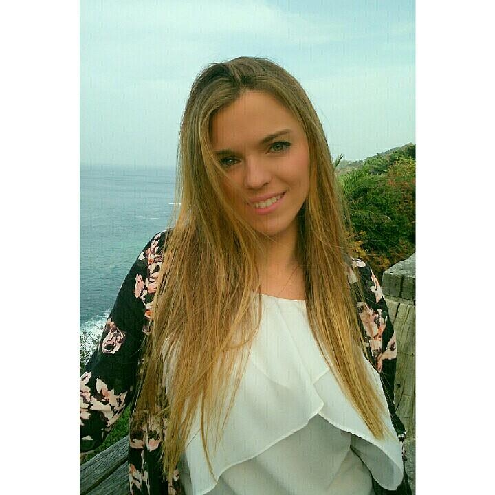 Estudiante de Bioquimica en la UNAV instagram: @eleenagil