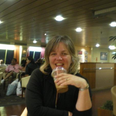 whitneyali's profile picture. 