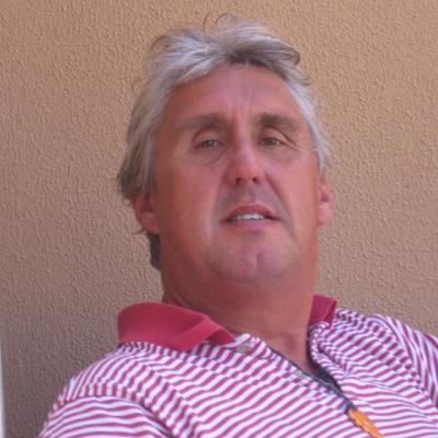 a dog loveing, beer loving skint father of two with an incuarable fetish for sheffield utd