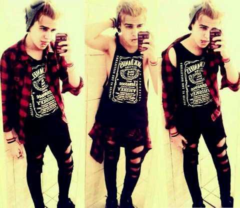 Brazilian lookalike of  @Luke5SOS from 5 Seconds Of Summer