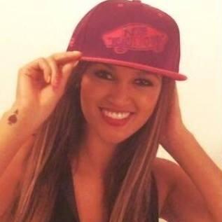 Soy fans de @arizaga_a apoyandola siempre en las buenas y en las malas le deseo lo mejor como persona  es mi  ¡ idola ! a seguir desde que la conosi