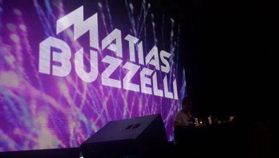 DJ Live Music Producer  | facebook MatiasBuzzelli | Residente @Crobar Keek -Terrazas del Este - Mandarine Club - Mandarine Tngrs