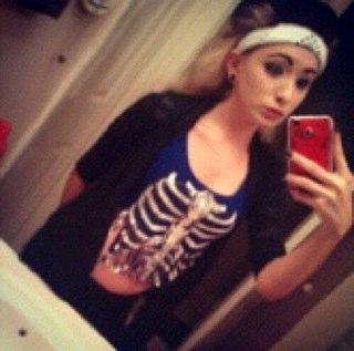 Stoner. Bands. Concerts. Tattoos. Graduate. Employed. Im human, I make mistakes, but I move forward and do not turn back. Society sucks. Be yourself.❤