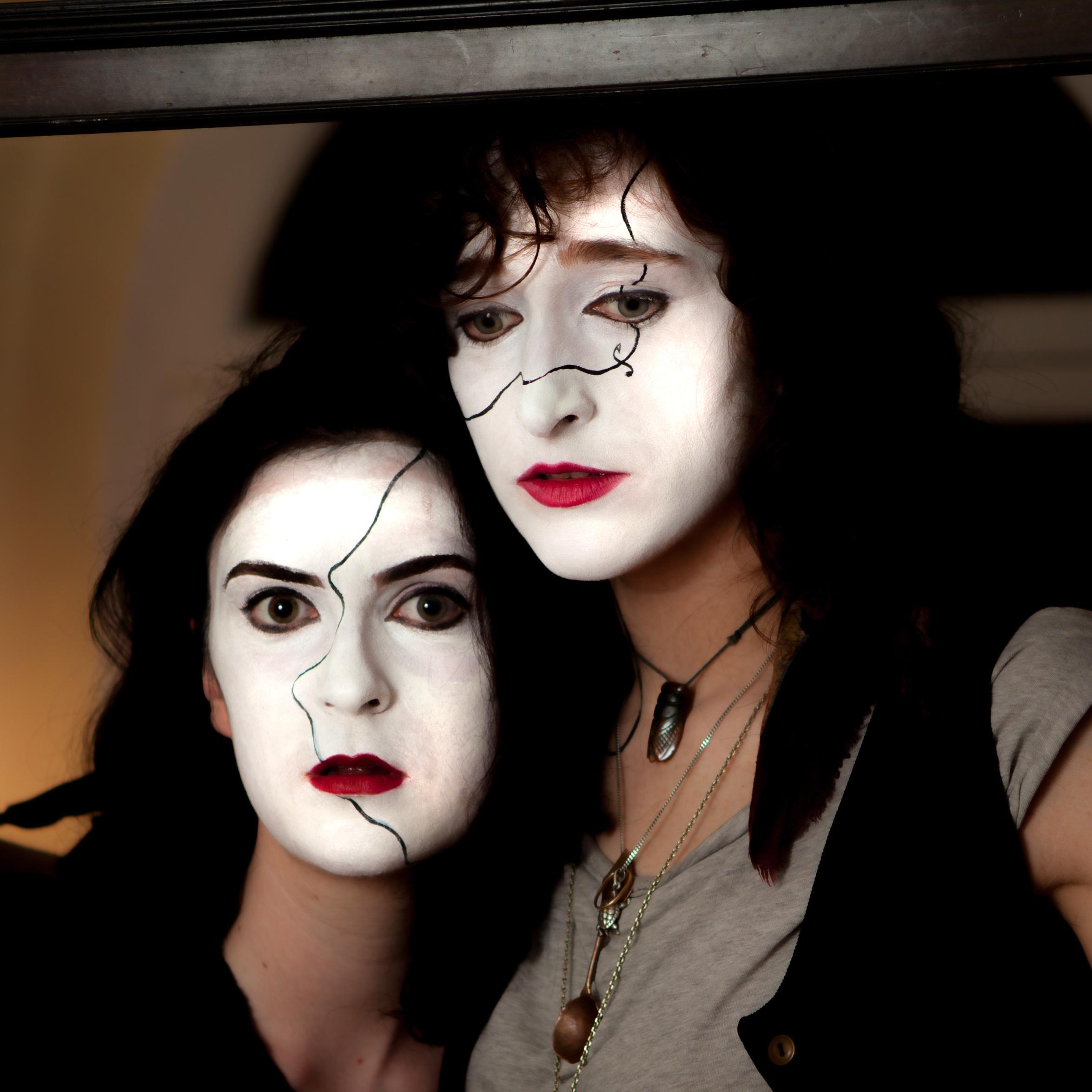 Folk duo of @BlancheEllisArt and @MayaMcCourt: cello, guitar, vocals 'dark harmonies and enigmatic themes' Debut EP - 25th November
