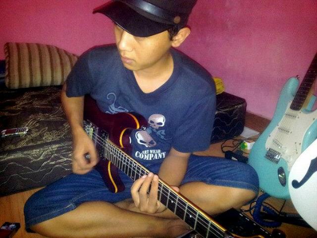 Life for music & music for life ..( Rock,Blues,Reggae).  FB: Ucha seadanya