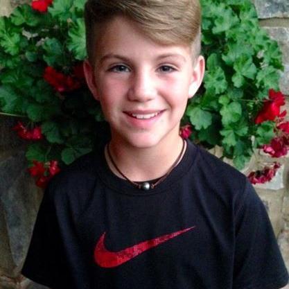 MattyB♡  fans mix SALSHABILLA ADRIANI♡ fans . Followed by : Salshabilla Adriani .