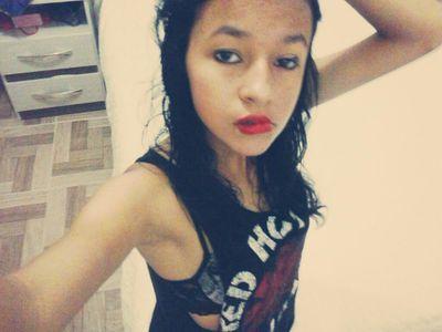 tributo D6 , semideusa filha de hades , dragons ♡