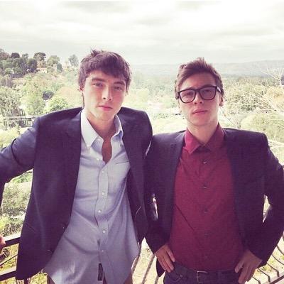 2 girls making some imagines..hope you like them