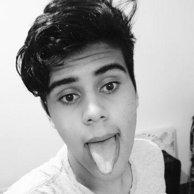 Diferente siim!  idiota Não ✌