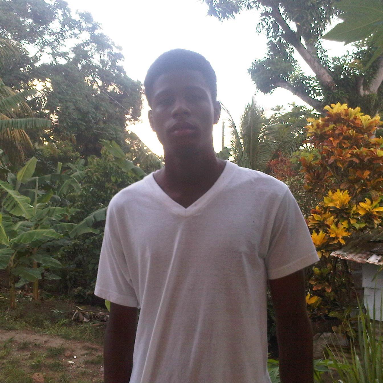 Unrulykid17's profile picture. am a very kool guy to hang out with can be fuuny and be strange at tymes