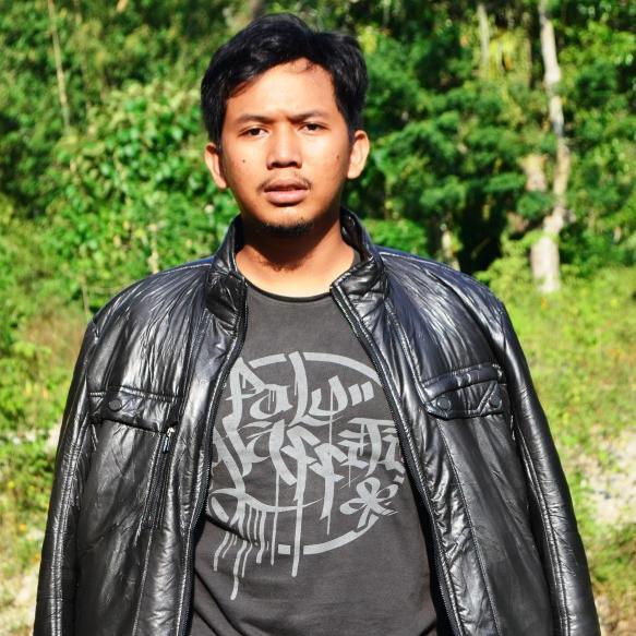 Berjuang untuk cinta yang tak sejalan