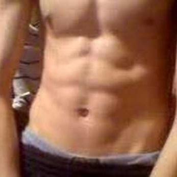 Kik me: nick.smith13 for a cumtribute or you can follow me & DM me to arrange it Owned by @hornyashley2
