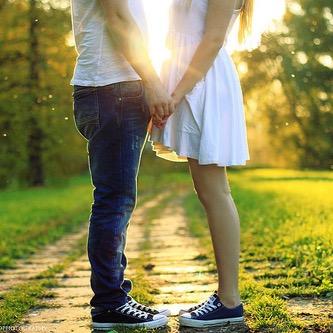 {{Protect your heart. He/she may not.}} 
  Encouraging others in their walks with the Lord, and also pure relationships;             one little tweet at a time❤