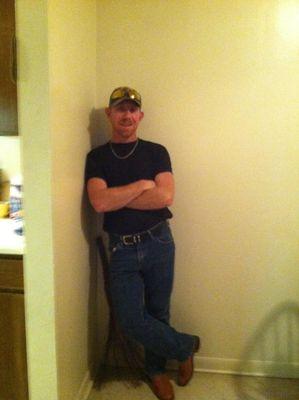 I work as a Forman for a construction crew ,FSU Rules. Porn Fanatic and Chaturbate is my playground. lol