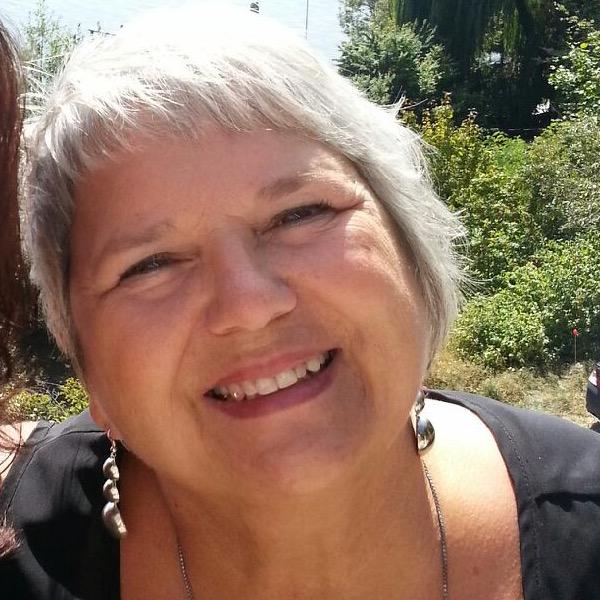 Married to Kent, mother to four,  and grand mother to 10. Love my family, music, watercolour painting, singing a cappella, cooking, reading and photography.