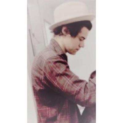 /ôɡˈzilyərē,ôɡˈzil(ə)rē/: providing supplementary or additional help and support