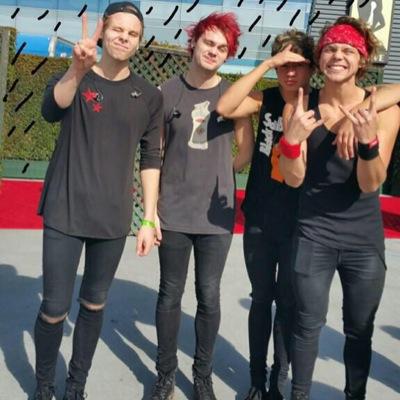 akfofksb's profile picture. repay this follow by following @ashleyisqueenb and checking out her youtube. thank you.