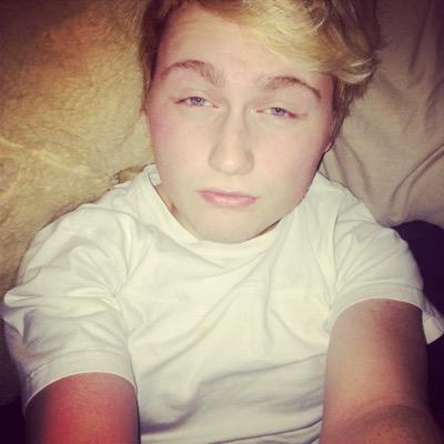 Single ☺️ 20 ☺️12 Grade ☺️ Dick Eater/Ass Shaker☺️ Look forward to meeting u