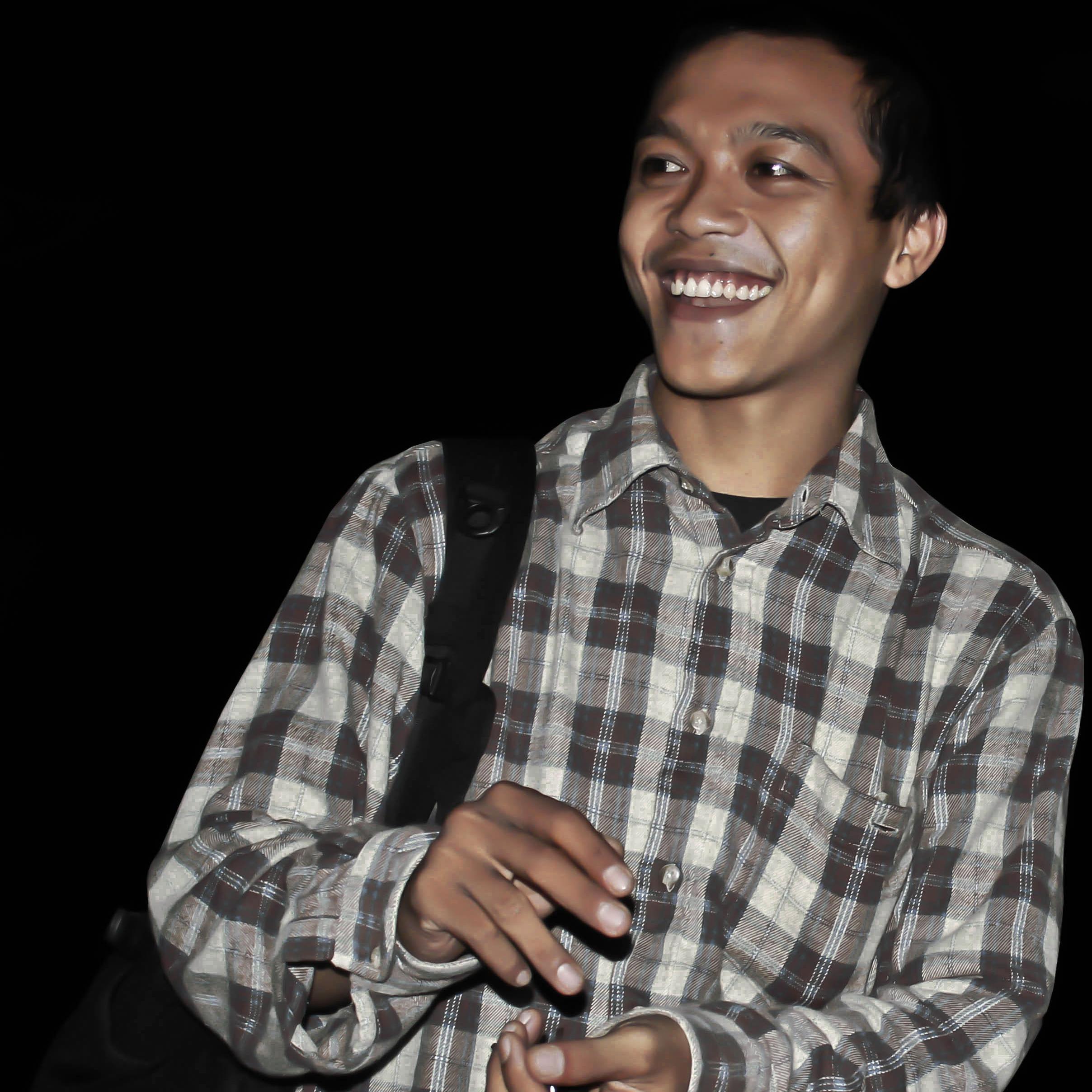 Buruh Video Editor, Membuat sebuah karya hingga tersenyum panjang