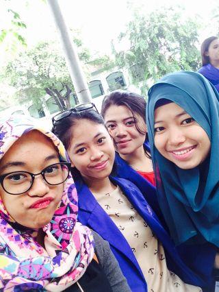 MahasiswiKebidanan Jakarta                         With Allah I Can