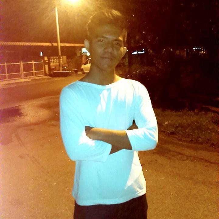 Assalamualaikum n Hye....17 years old...Manjung,perak.....K.V.S.M.....Nice to meet you......still single...follow  me n i will follow you back