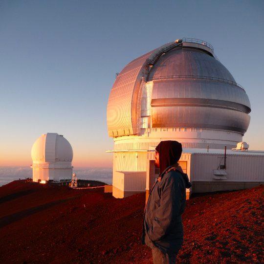 A Canadian formerly an astrophysicist i Sverige, In England and in the Land Down Under. He/Him