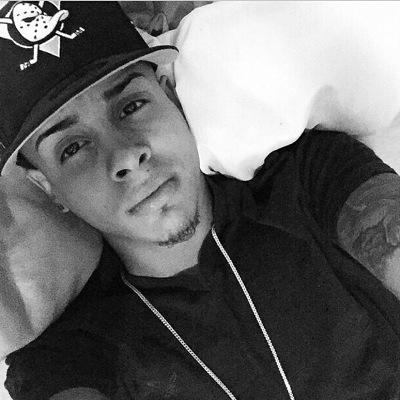 Wassup new too this twitter shit but I figured id give it a try !! Add my facebook !! Justin oscar white !! If u want my : •snapchat •number •kik -ask for it
