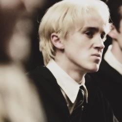 {15} • Evil is a point of view • Slytherin pride. • Ew, you filthy mudblood. «The boy who made the wrong choices? I think I am the boy who had no choice...»
