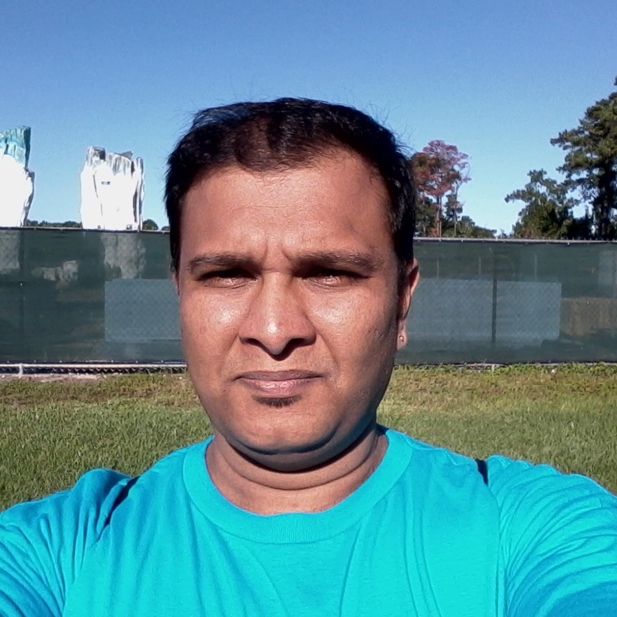 I am the person who is interested to bring happiness and smile onto the people around me. Enjoy your self-being is my mantra