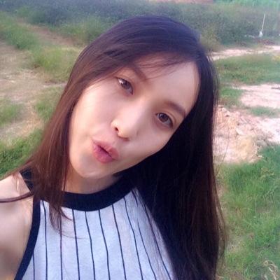 PEYAPORN's profile picture. 