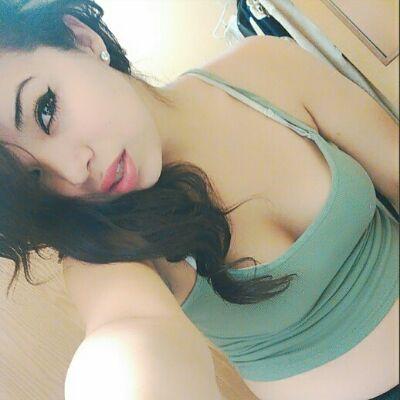 For Xclusive Content Follow @sweetxpeachesx 🍑🤍🥛