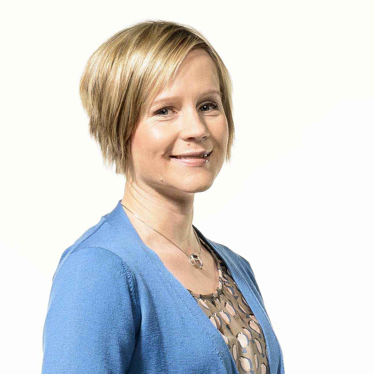 Ravitsemustieteilijä | Nutrition & Research Manager, PhD. @VaasanSuomi, part of #UnibakeGlobal #viljat #ravitsemus #arkipyöräily #liikunta. Tweets are my own.