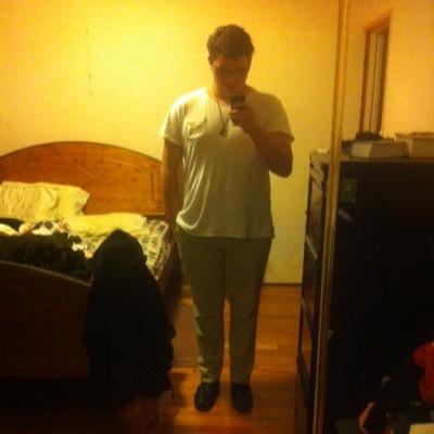 l Am A Fat 1v1r. My names Luke, love my basketball and my friends hopefully going to get big but if not YOLO here to have fun ✌️xbox player.