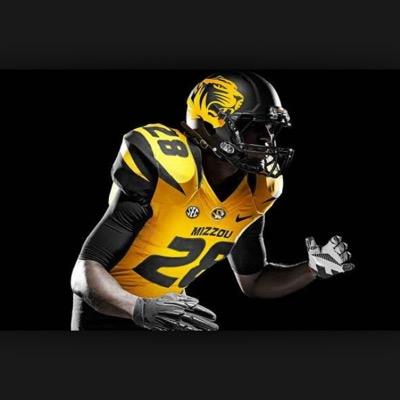 WiZz_Clan_'s profile picture. We are a bo2 clan & aw clan wish to be in FaZe but got to work hard to join the best.