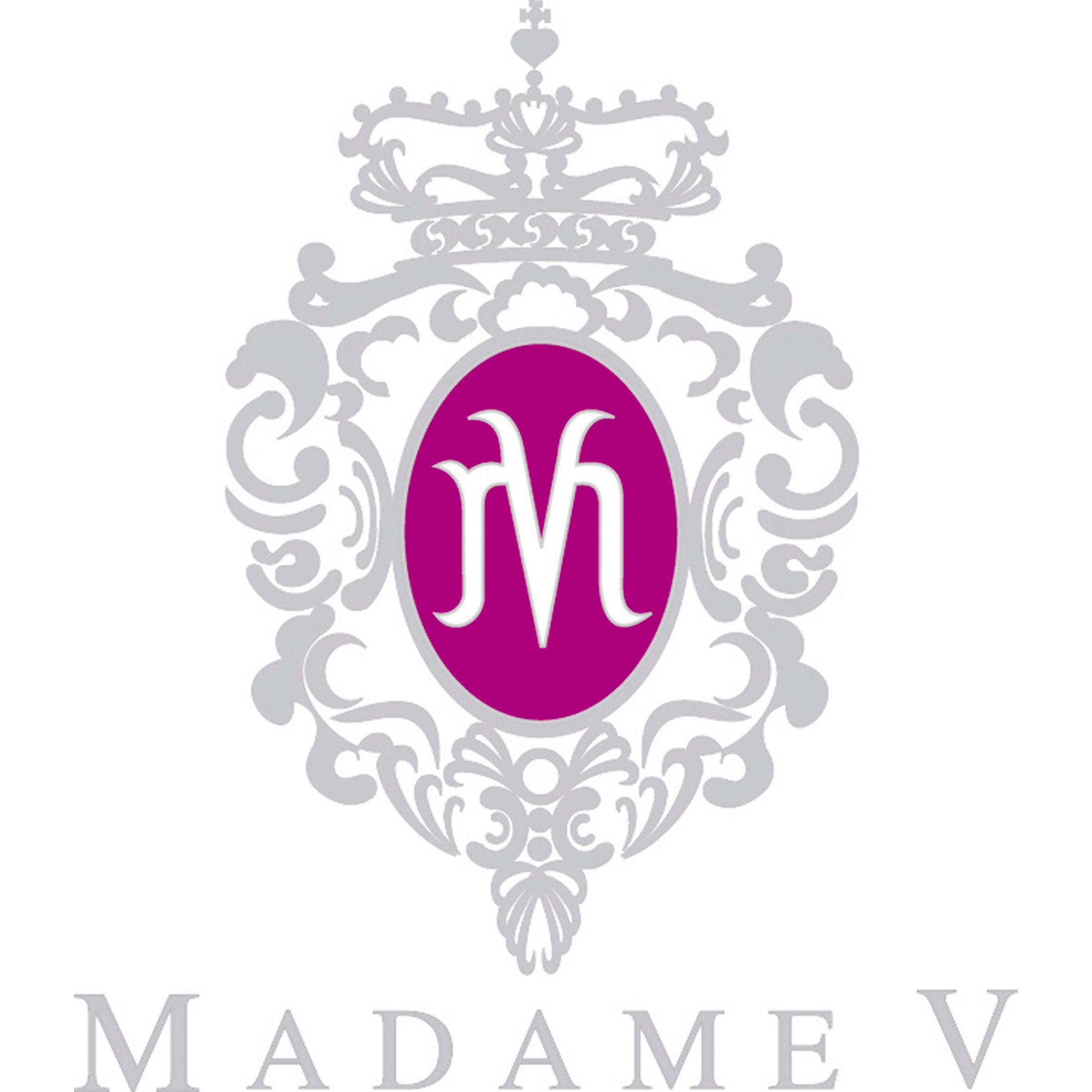 Online boutique for luxury lingerie collections, sensual accessories and gifts. Live, love, seduce with Madame V.