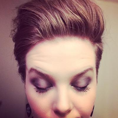 LPopZ's profile picture. #hashtag #imWearingABlackShirt