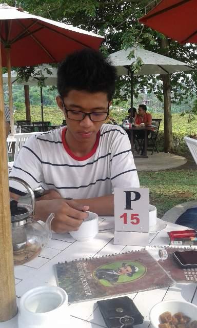 I'm goodboy . No nicotine&alcohol . Suka sama cewe introvert