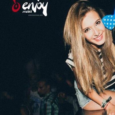 Viernes y sábados: ZOOLOGICO CLUB + UNDERZOO Listas AYI Entradas VIP y +info662051782 SALA MARCO ALDANY
