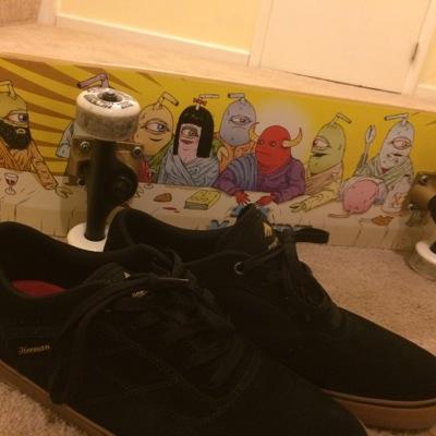 lookintomeyes21's profile picture. 