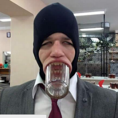 L_issue's profile picture. Camion poubelle des internets, Ramasse de drôles de choses.