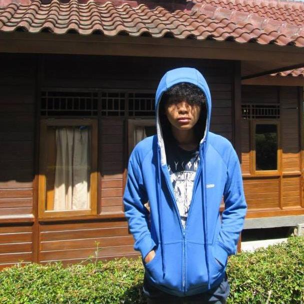 hello my name is muhammad matwu syalkhi. follow me follback just mention: D|terjerumus penyesalan|-)#WDfams-|mencari makmum yang terbaik:)|TAKUT BANCI.