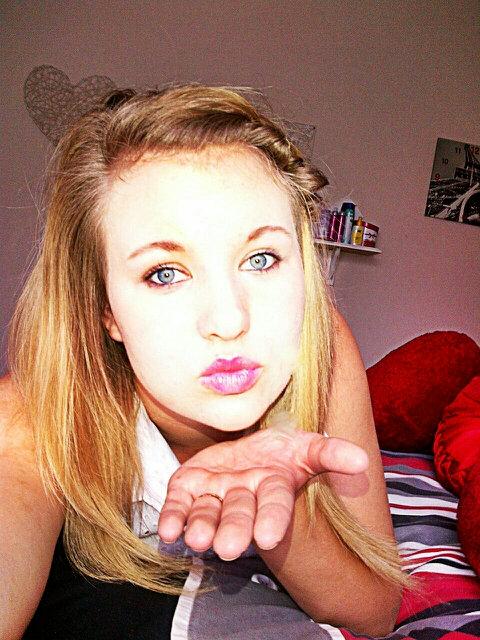 No matter how far Ļıƒϱ, →pulls you back← e-v-e-n-t-u-a-l-l-y you move Ϝοɍŵȃɍԁ ♡ ◄┉