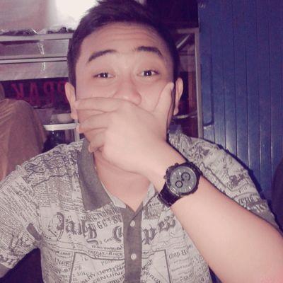 Kalo mau tau aku yang manah ? aku berada di kirinya kanan dalam Avaku. muka ngegemesin ituh aku :3