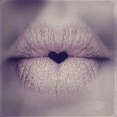 SHellweger's profile picture. say fuck you and smile ❤