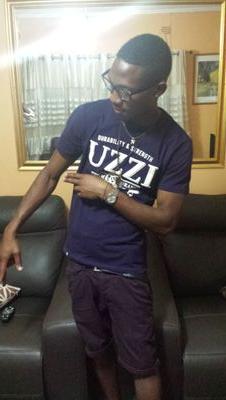 44Mbuta's profile picture. sup