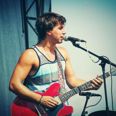 *fan run account* wake up! hello! whatcha wanna do? follow the real Matt: @MGS_Music