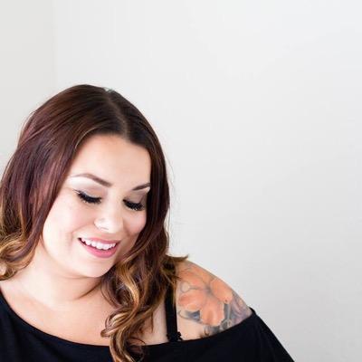Senior portrait and boudoir photographer living life in the beautiful Northwest.