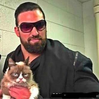 DamienIntellect's profile picture. To be Sandow/Mizdow, one must have good sunglasses, brains, and a mentor like the Miz. I'm one half of the Tag Team Champions!