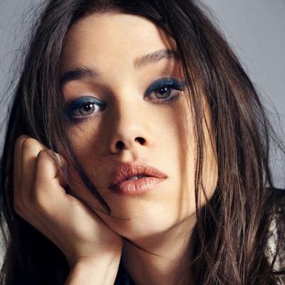My past looms behind me like a giant bear on a pink ribbon; ready to maul me. {RP OC 18+} Student by day, glamorous waitress by night.