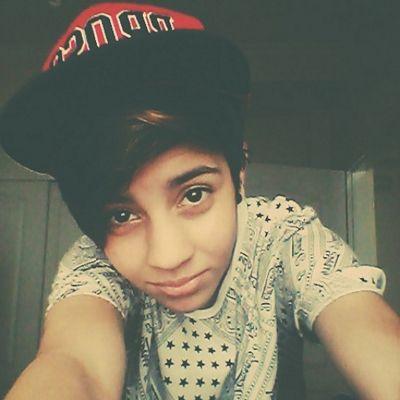 ♛ Yo twitteo boludeces pero hay gente que se zarpa..
